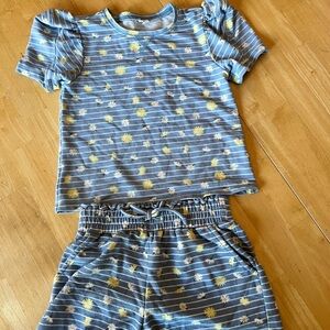 Maurices Kids matching Set with Blue and Yellow Floral Stripes size small